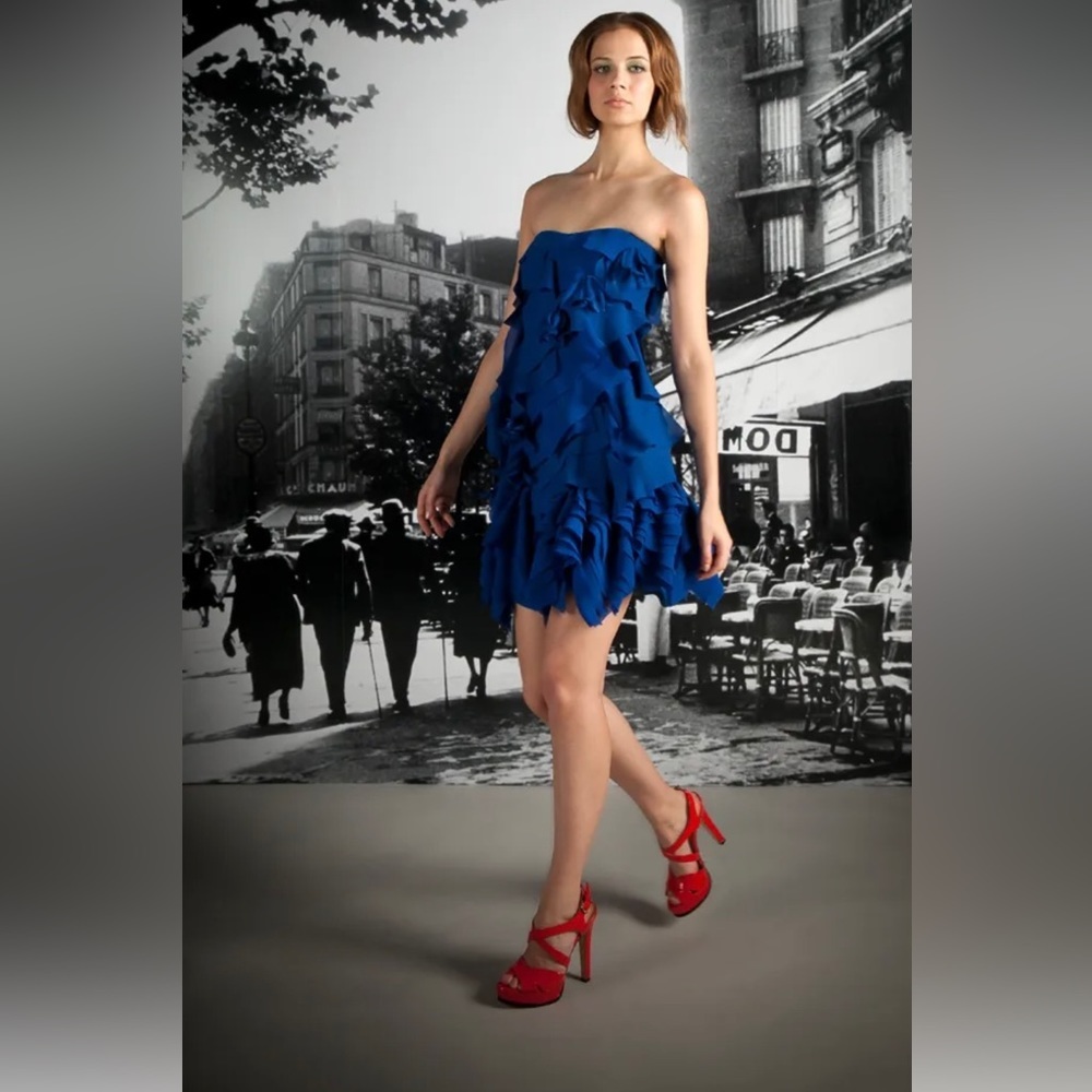Reem Acra Resort 2012 Collection
Vogue‎ Royal blue size 6 NWT